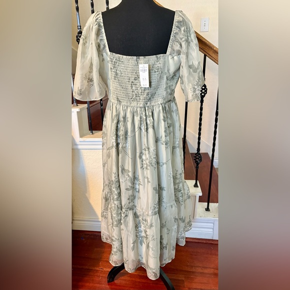 Abercrombie & Fitch Floral Midi Dress in Sage - Picture 9 of 12